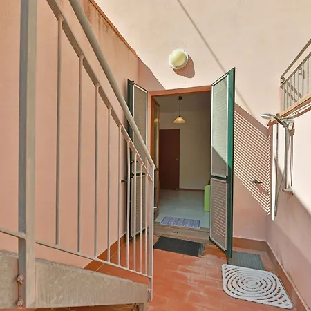 Apartment Il Terrazzo Su - Goelba Nisporto